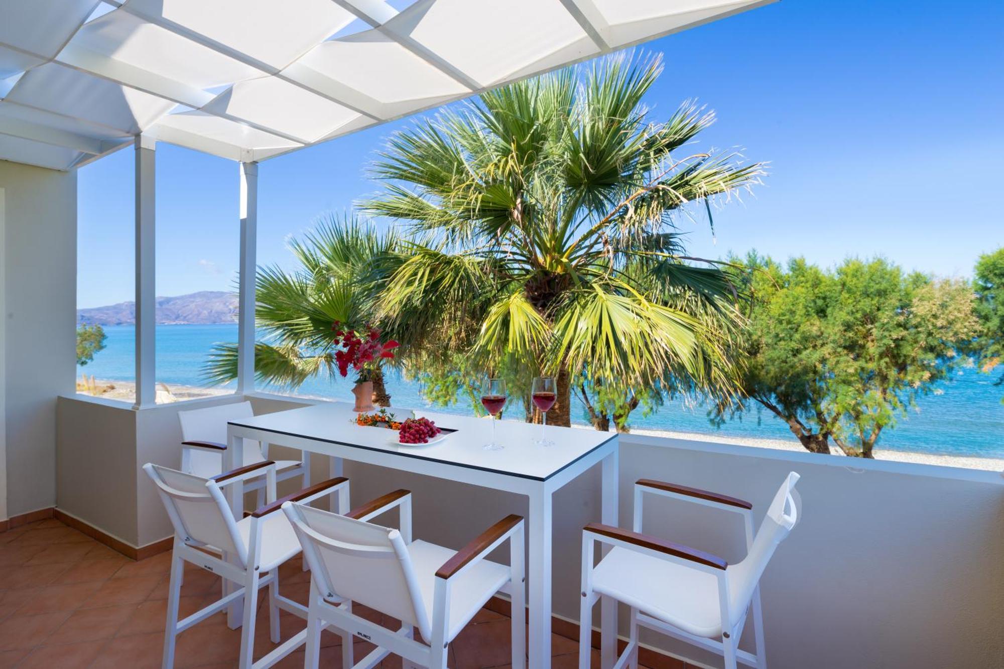 Big Blue Exclusive Beachfront Villa Kíssamos Exteriör bild